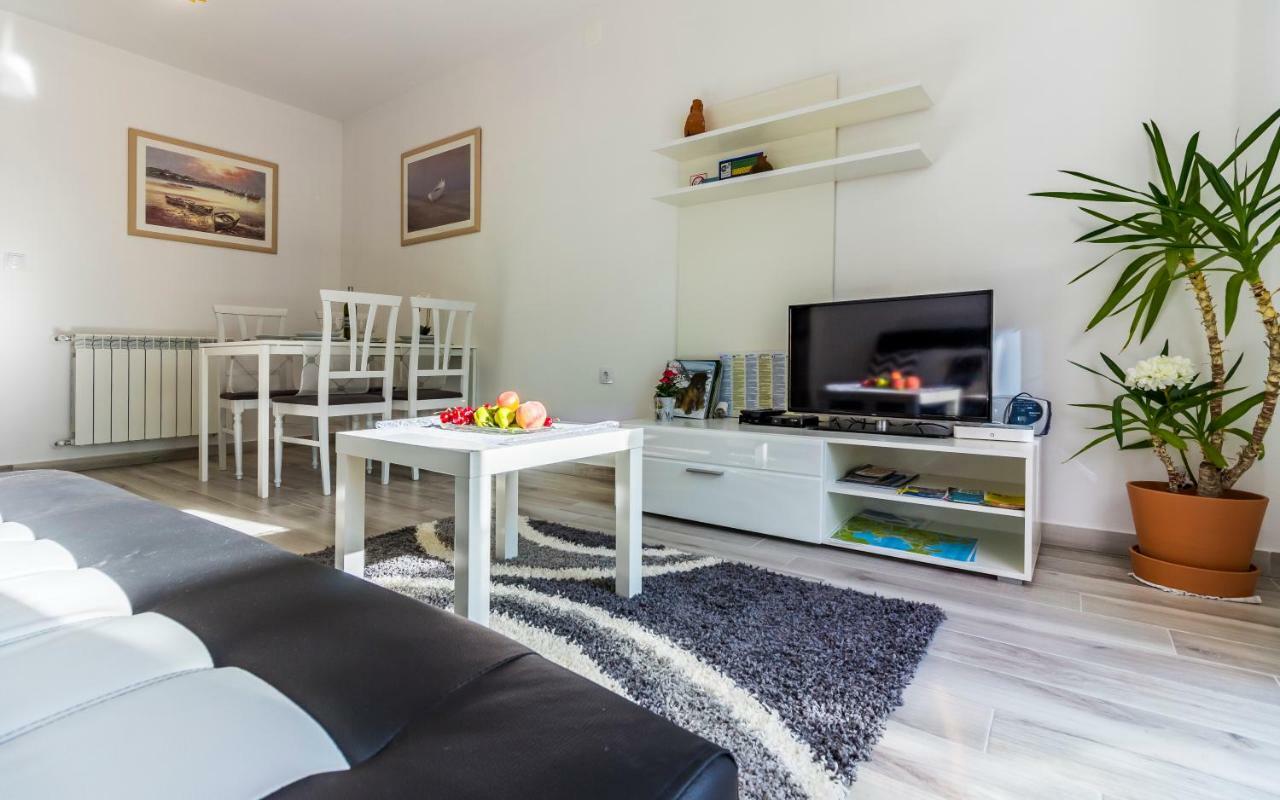 Apartment Mika PUY Eksteriør bilde