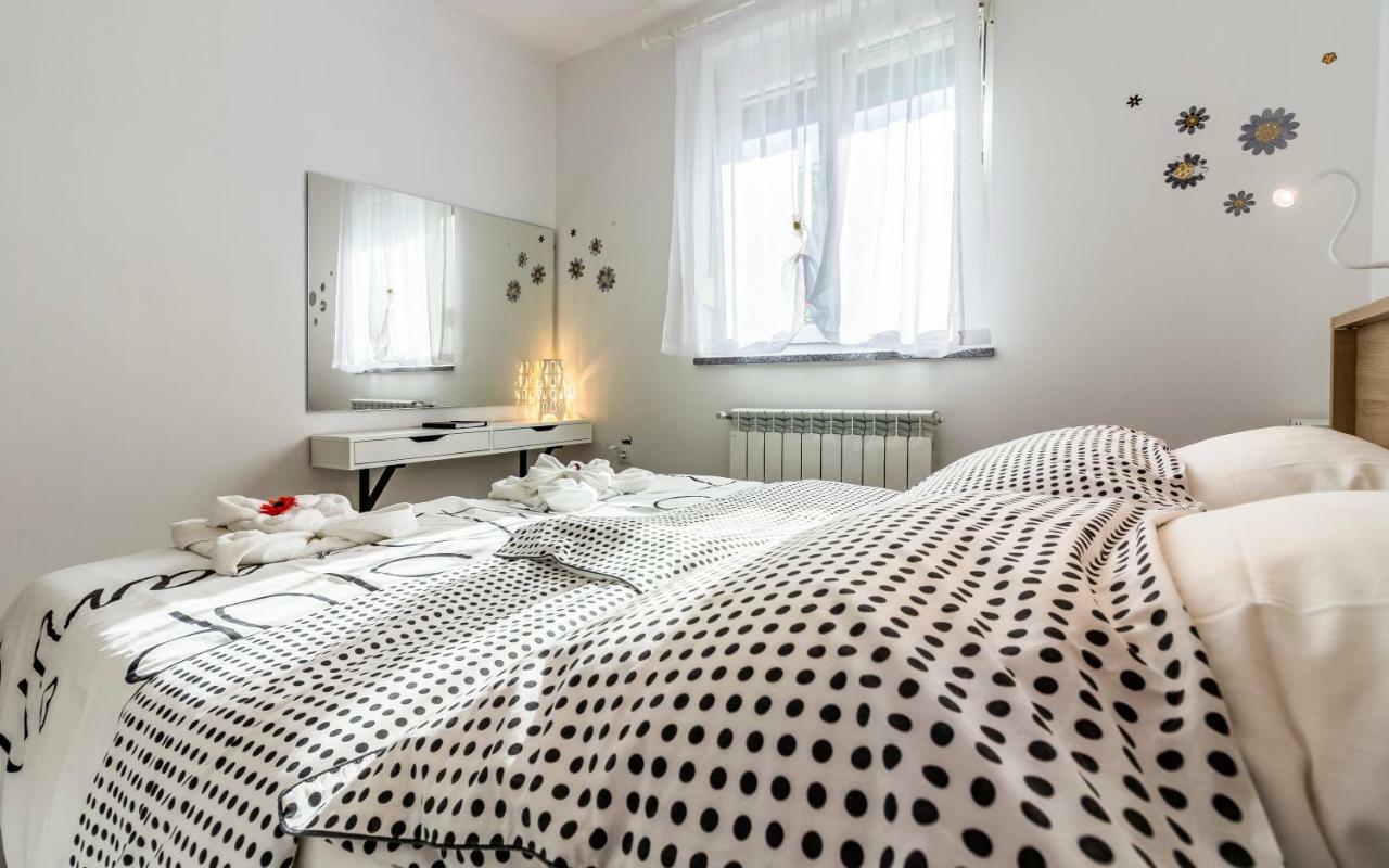 Apartment Mika PUY Eksteriør bilde